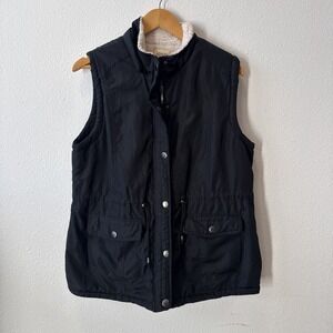 ASHLEY By 26 International OUTERWEAR Women's Black Vest Large Sherpa Lining
